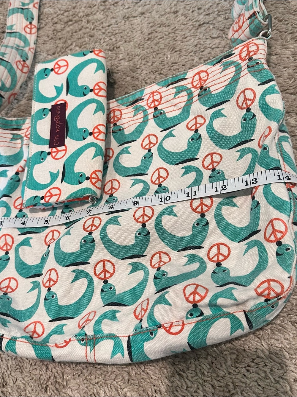 bungalow 360 Teal and Orange Seal Print Shoulder Bag w/matching billfold - Picture 2 of 9